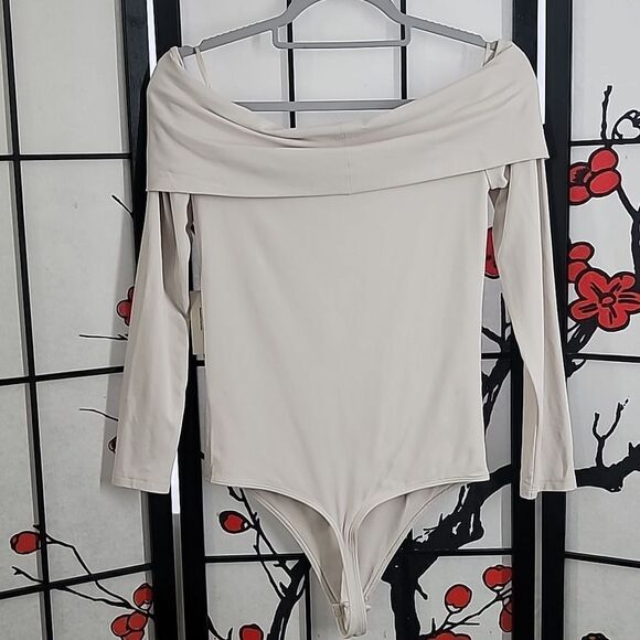 Aritzia Contour Deco Bodysuit - Picture 7 of 10